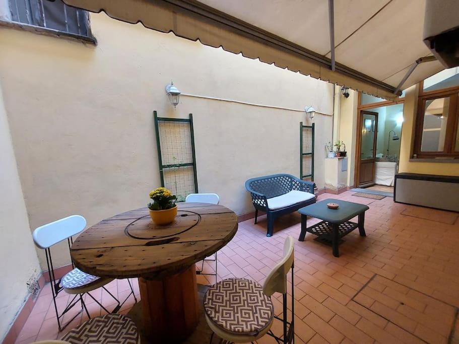 Laura Apartment In The Heart Of Florenţa Exterior foto