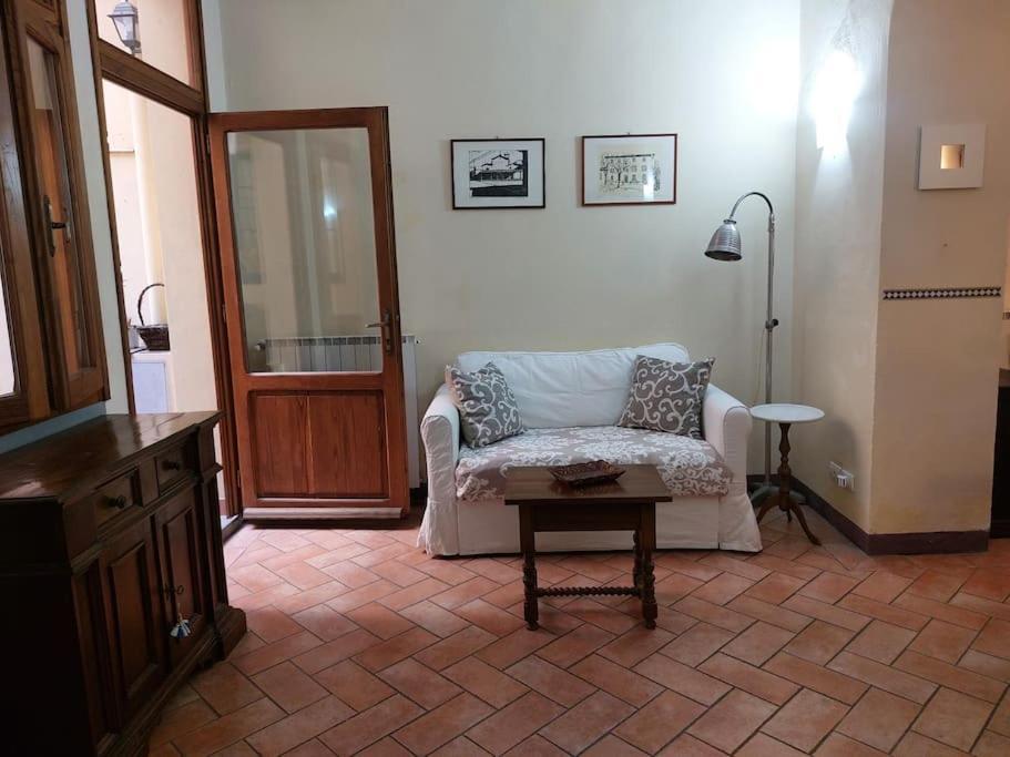 Laura Apartment In The Heart Of Florenţa Exterior foto
